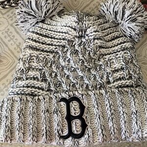 Authentic Boston Red Sox Women’s Pom Pom Winter Hat